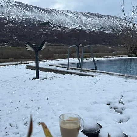 Xheni Villa Fshat i Ri (Gjirokaster)