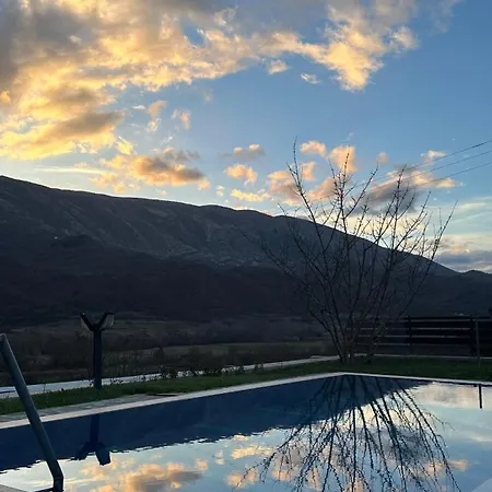 Xheni Fshat i Ri (Gjirokaster)