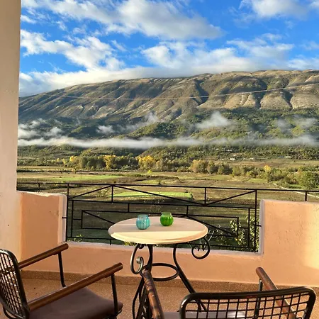 Xheni Villa Fshat i Ri (Gjirokaster)