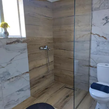 Xheni Villa Fshat i Ri (Gjirokaster)