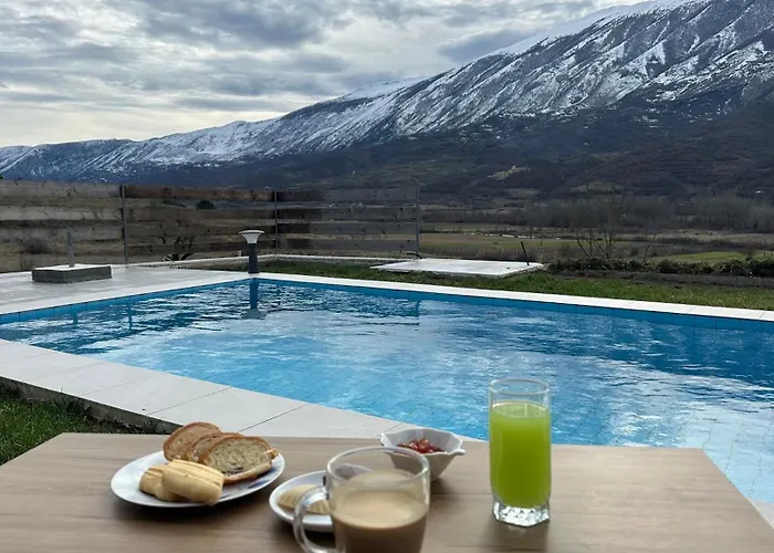 别墅 Xheni Fshat i Ri (Gjirokaster)