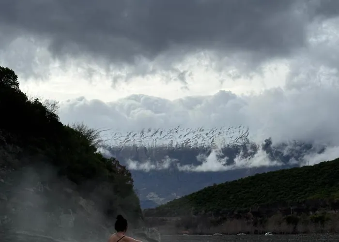 Xheni * Fshat i Ri (Gjirokaster)