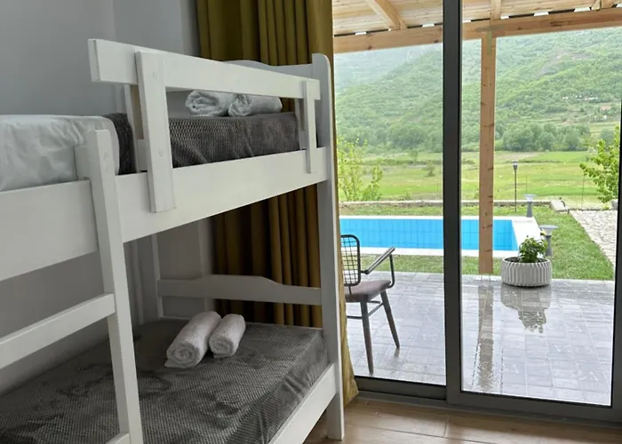 Xheni Fshat i Ri (Gjirokaster)