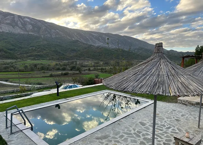 别墅 Xheni Fshat i Ri (Gjirokaster)